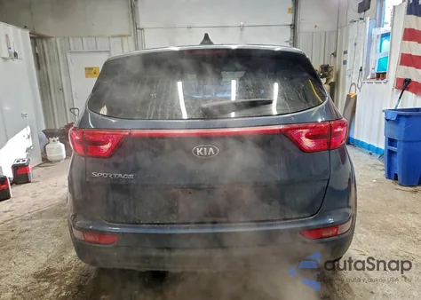 2018 Kia Sportage Lx z USA, uszkodzony, nr VIN KNDPMCAC0J7447370